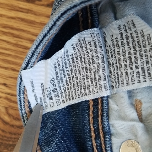 (4) American Eagle Light Wash Kick Boot Super Stretch Extra Short Jeans - Picture 6 of 11